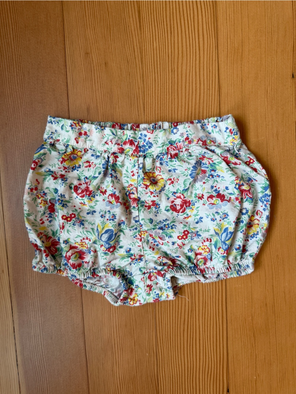 Ralph Lauren White Floral Bubble Shorts with Multicolor Print 6M